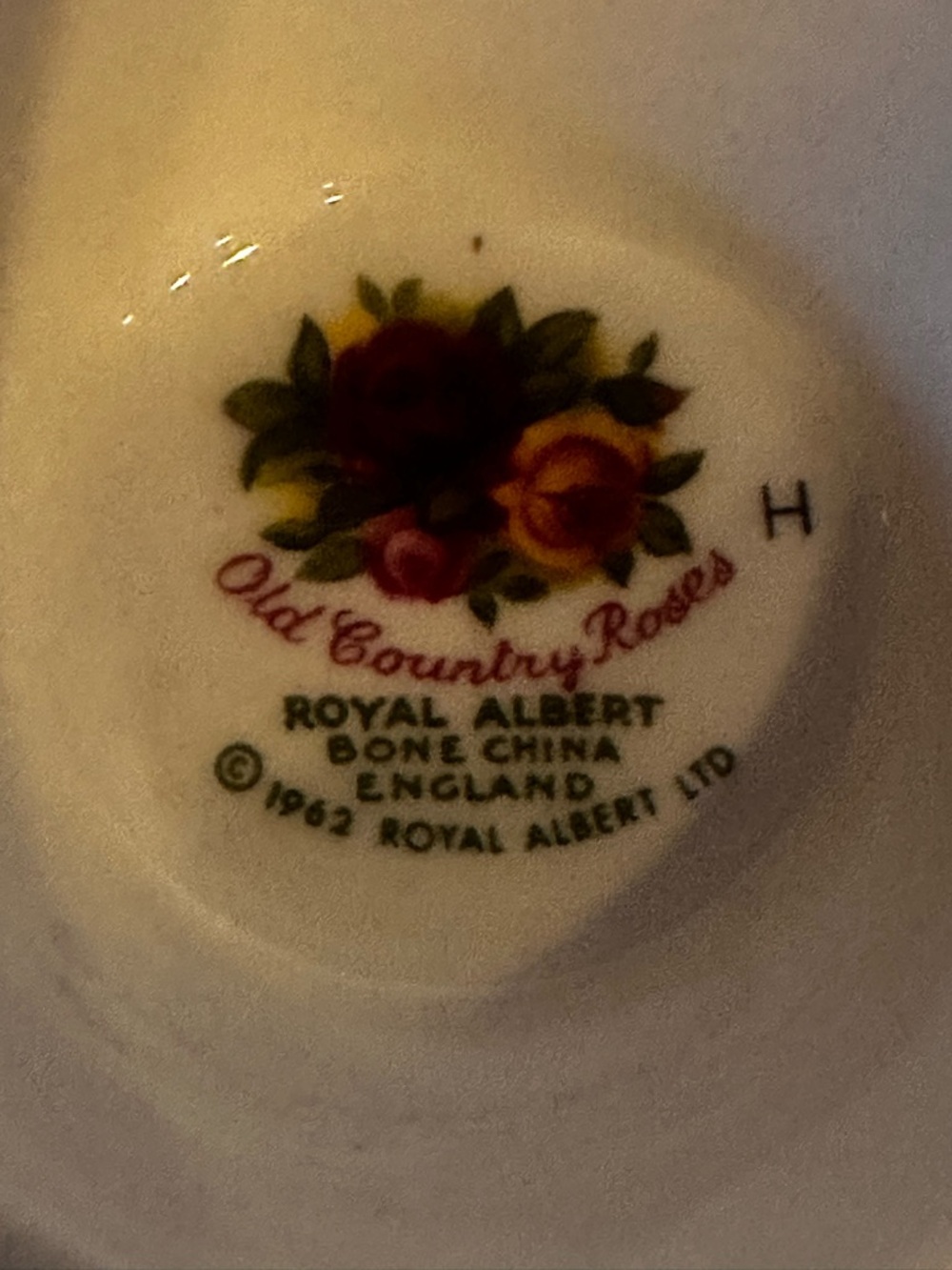 “Old Country Roses” Vase - Picture 3 of 3